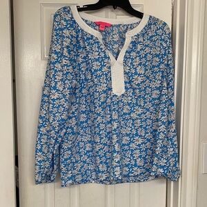 Lilly Pulitzer Blue and White Daisy Print Blouse